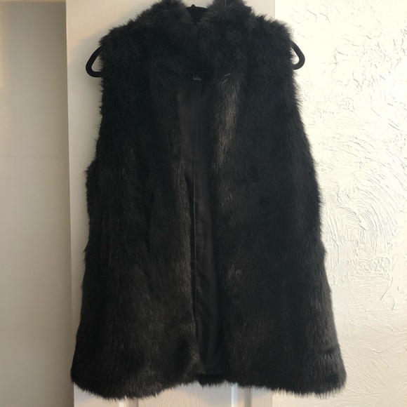Faux Fur Forever 21 Vest - Picture 11 of 12